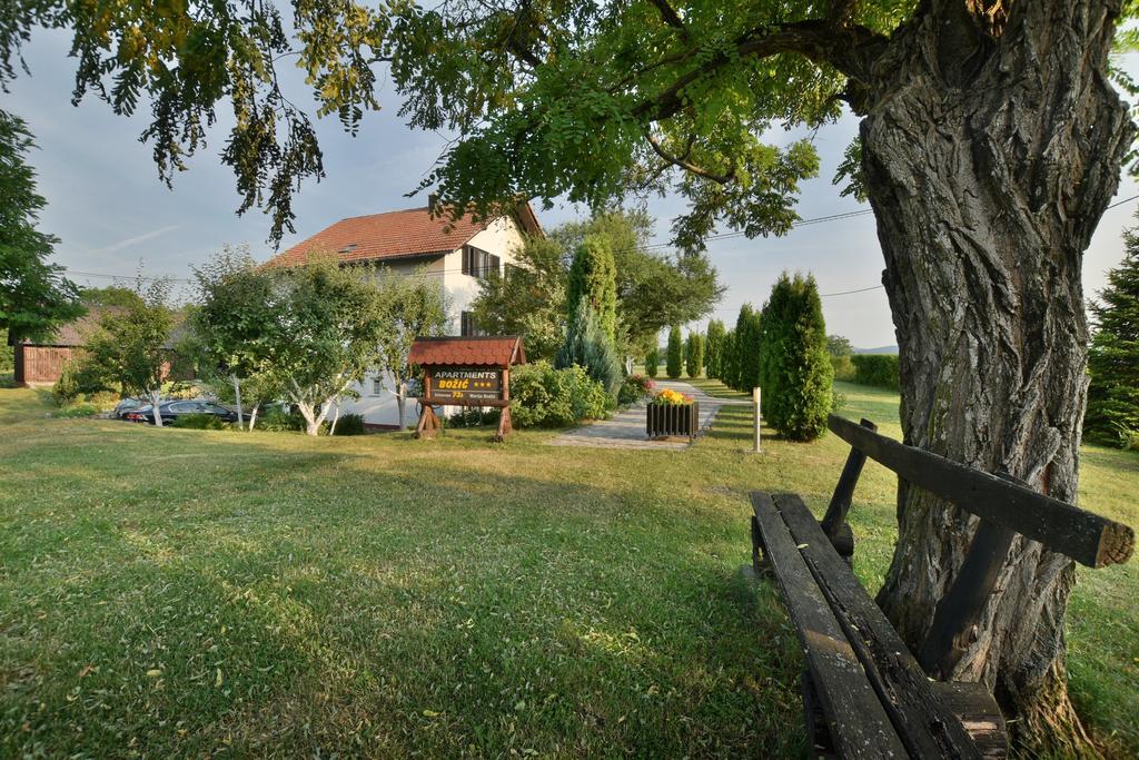 Apartments Bozic Grabovac  Exteriör bild