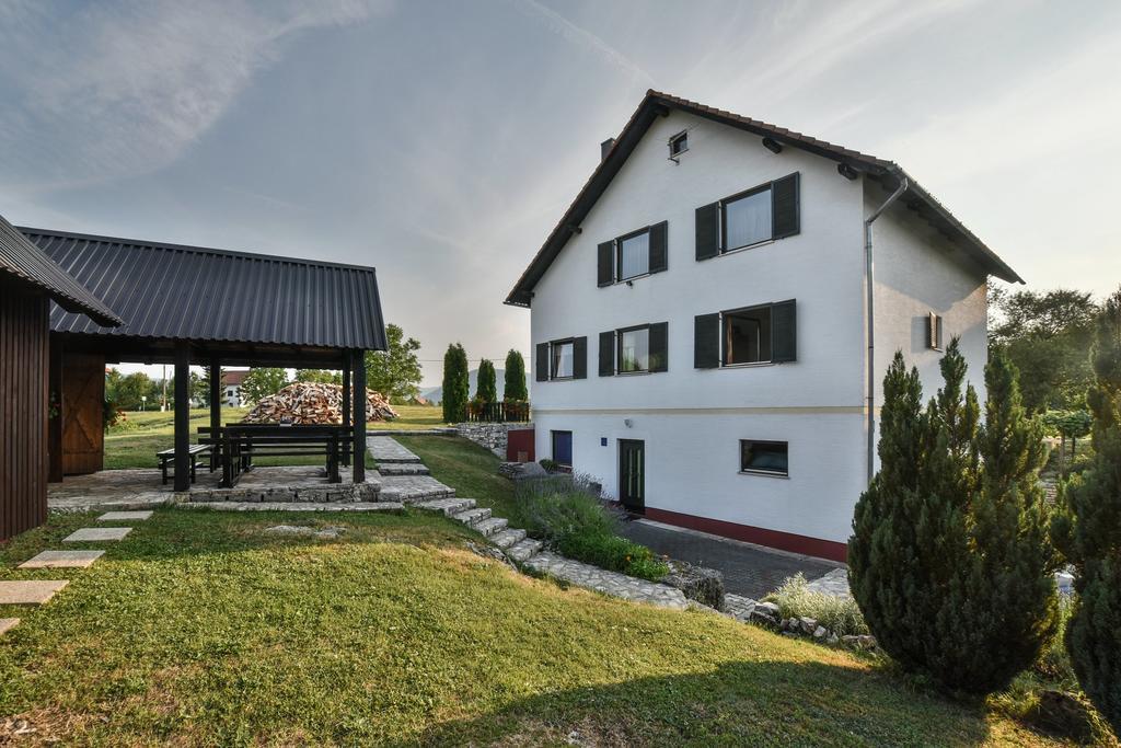 Apartments Bozic Grabovac  Exteriör bild