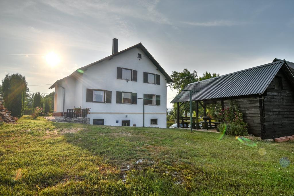 Apartments Bozic Grabovac  Exteriör bild