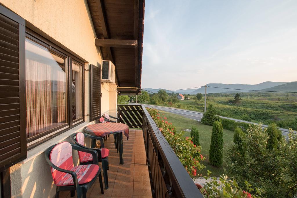 Apartments Bozic Grabovac  Exteriör bild