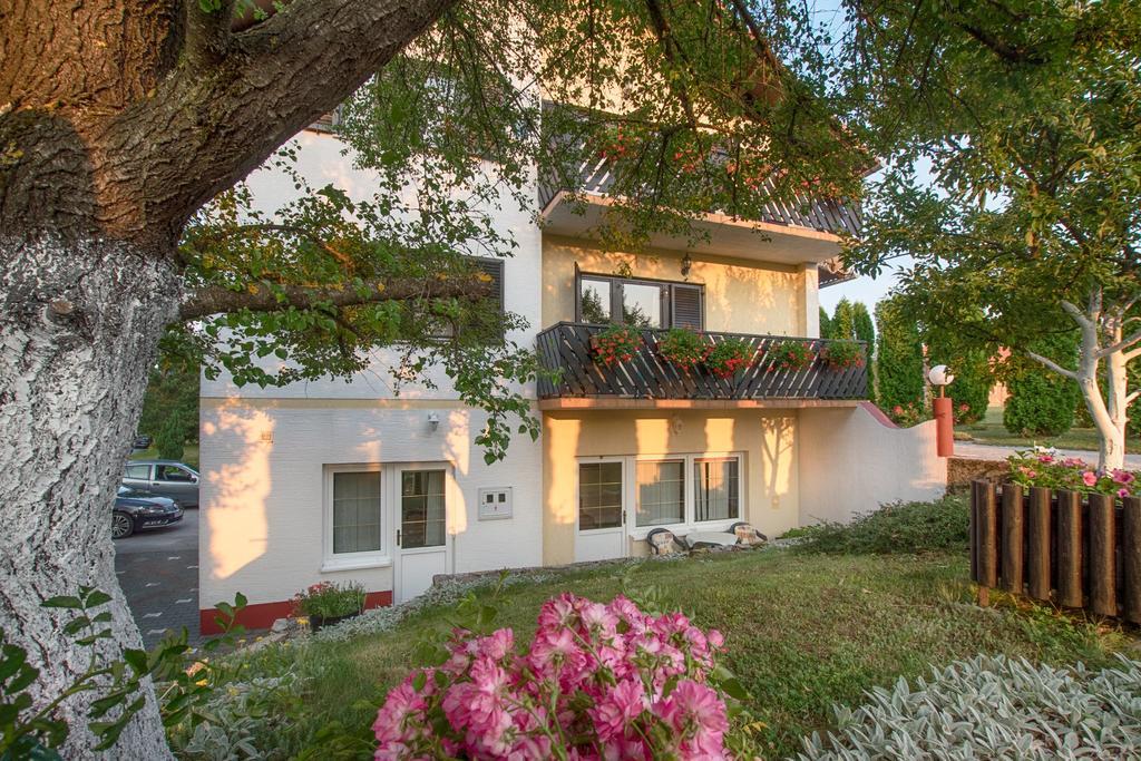 Apartments Bozic Grabovac  Exteriör bild