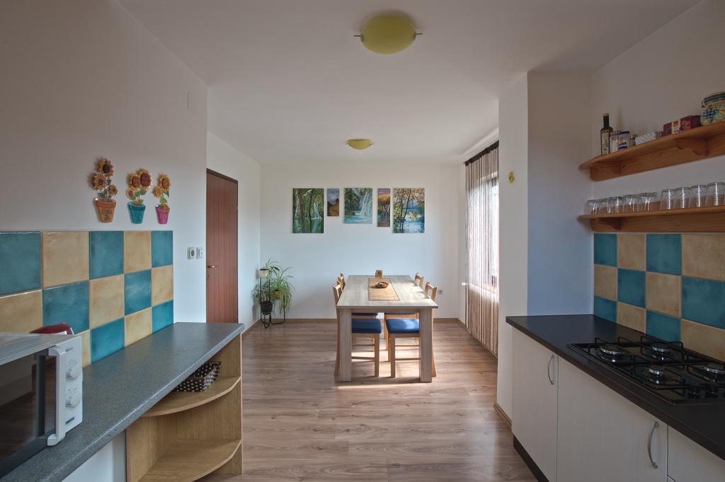 Apartments Bozic Grabovac  Exteriör bild