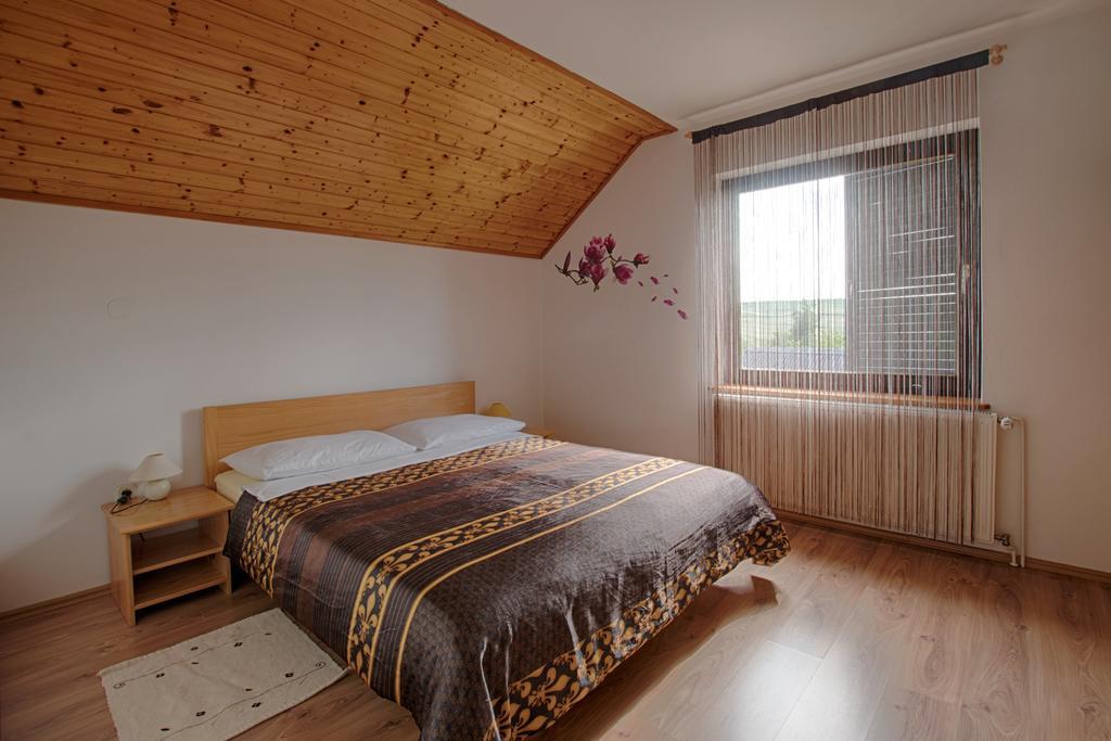 Apartments Bozic Grabovac  Exteriör bild