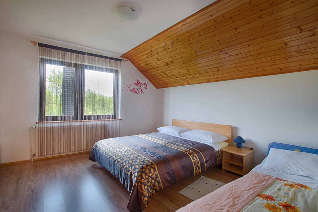 Apartments Bozic Grabovac  Exteriör bild